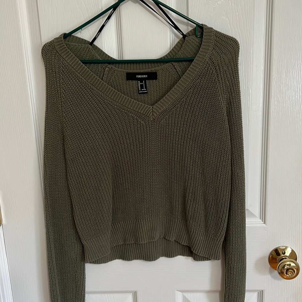 Crop top sweater